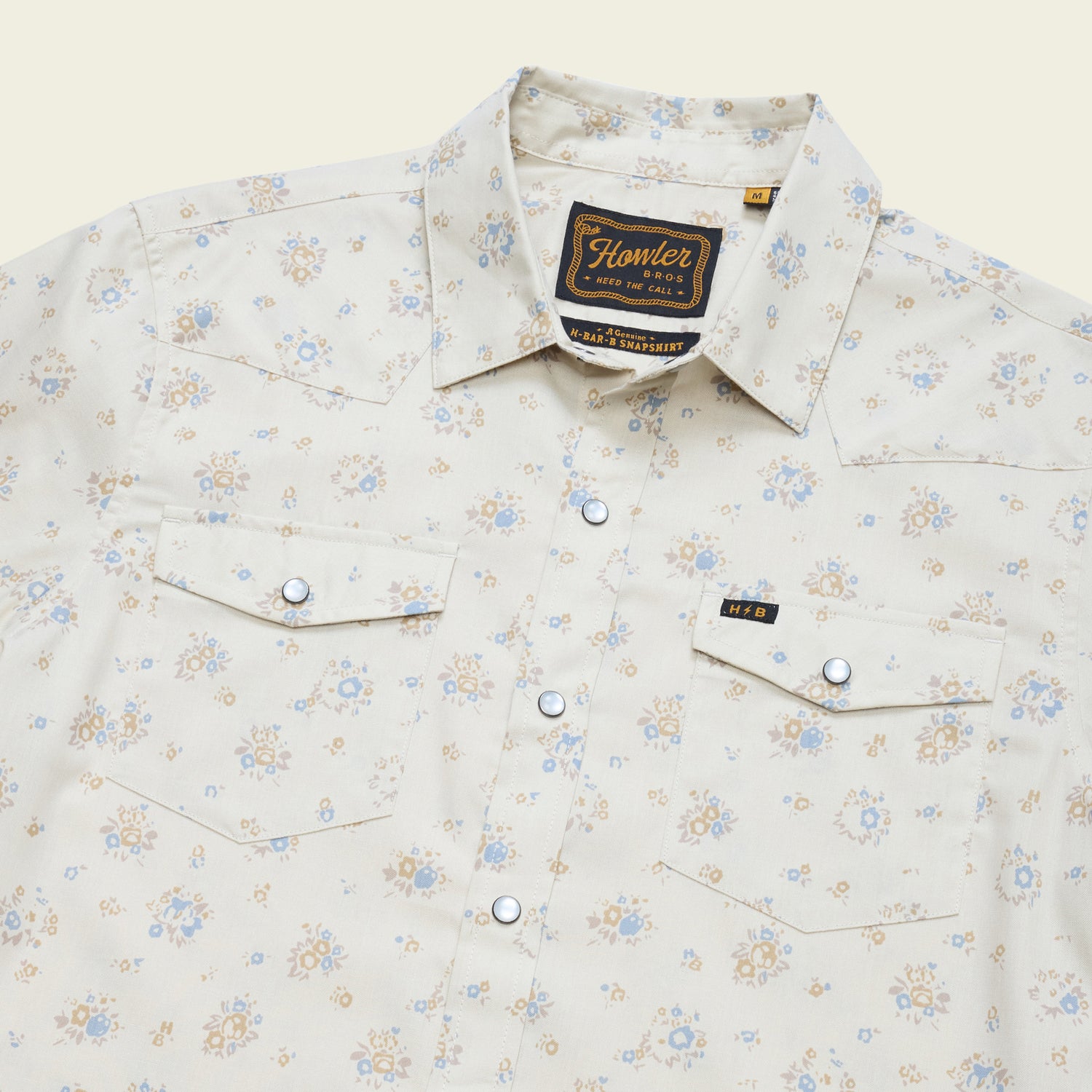 H Bar B Snapshirt - Bouquets : Beige - View 3
