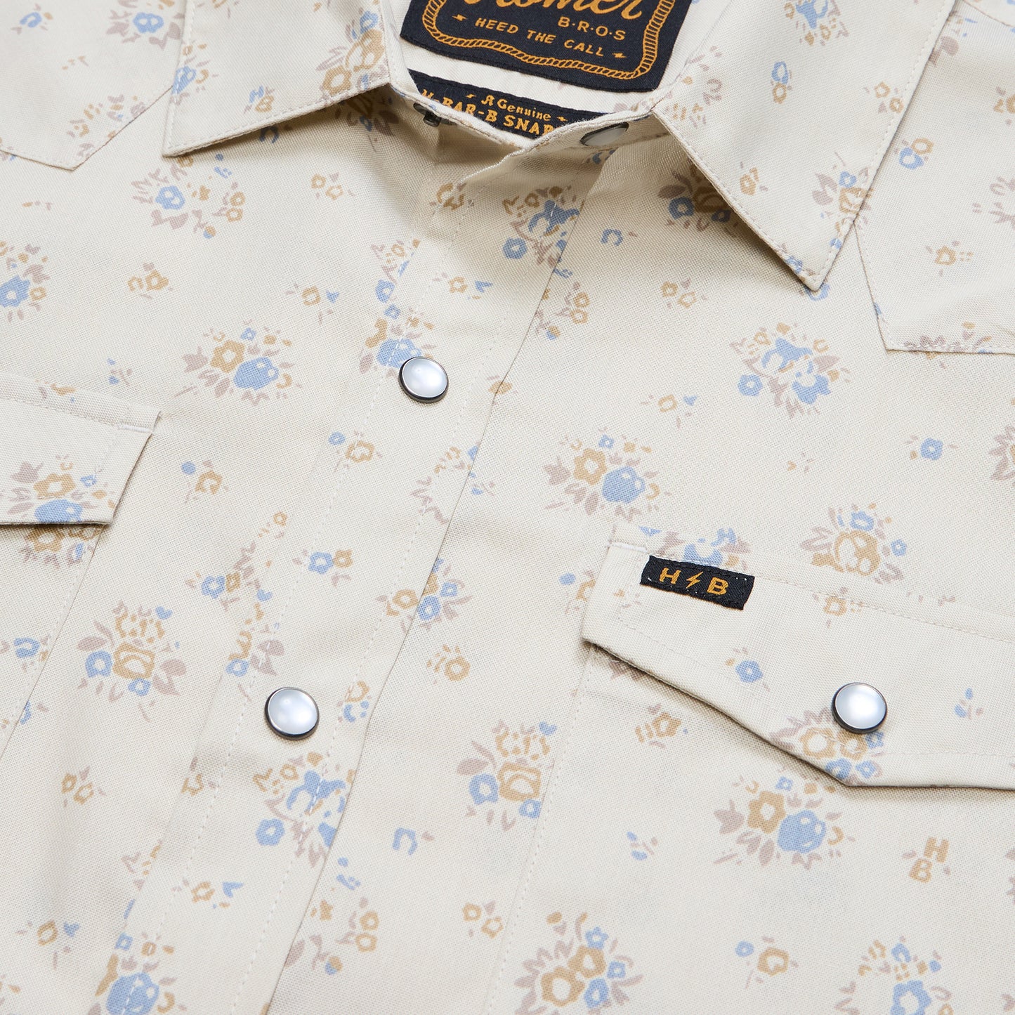 H Bar B Snapshirt - Bouquets : Beige - View 6