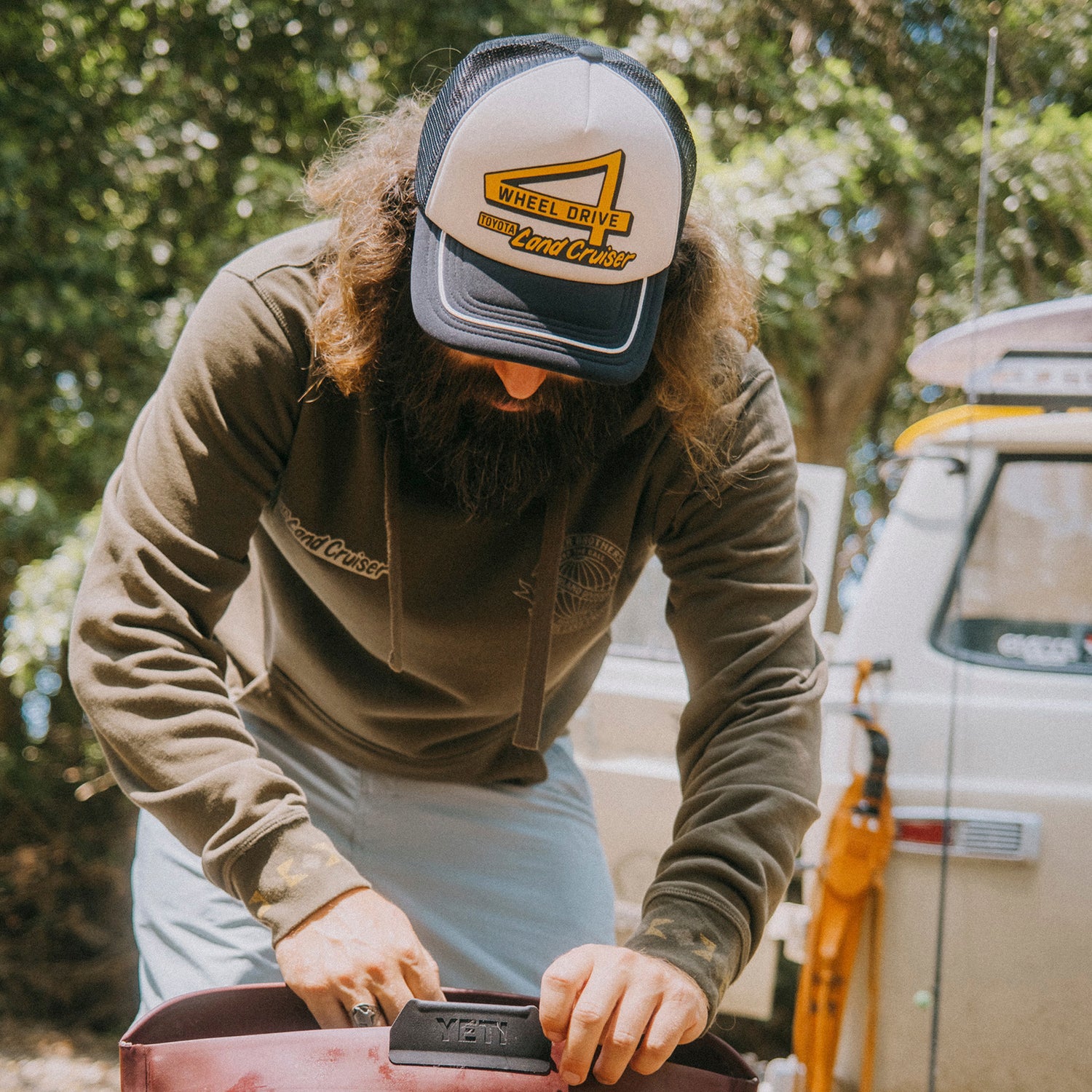 Land Cruiser Foam Dome - 4WD : Off White / Pavement