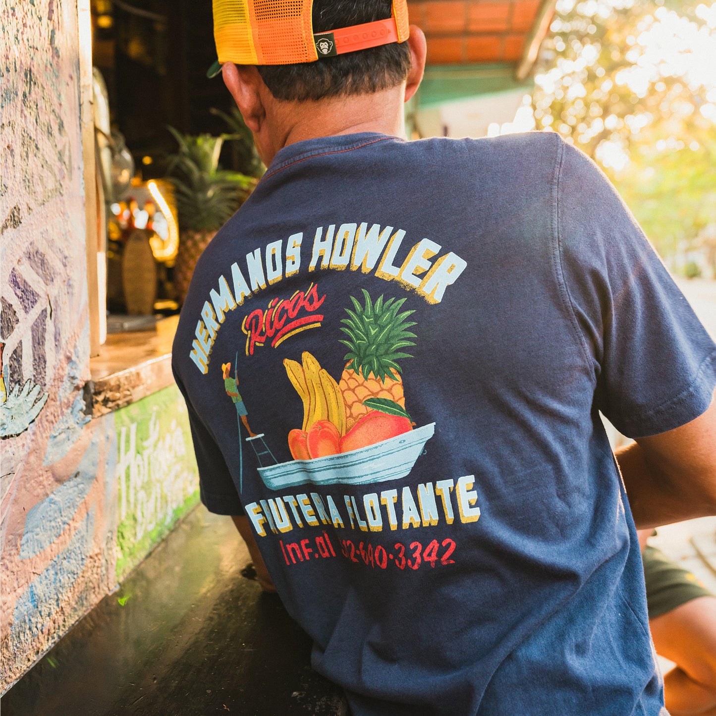 Frutería Flotante Cotton Pocket T-Shirt - Navy - View 2